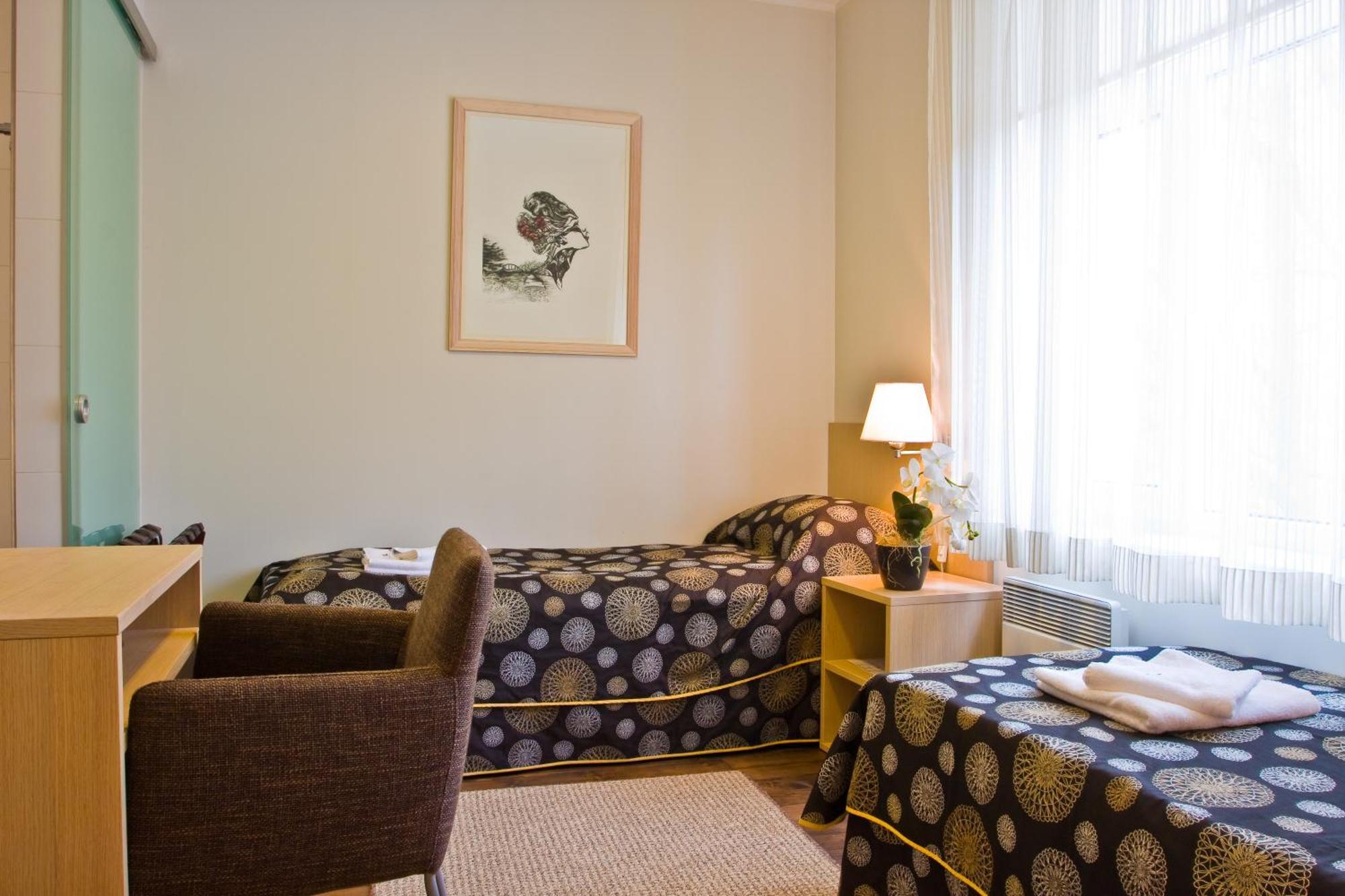 Art Hotell Раквере Экстерьер фото